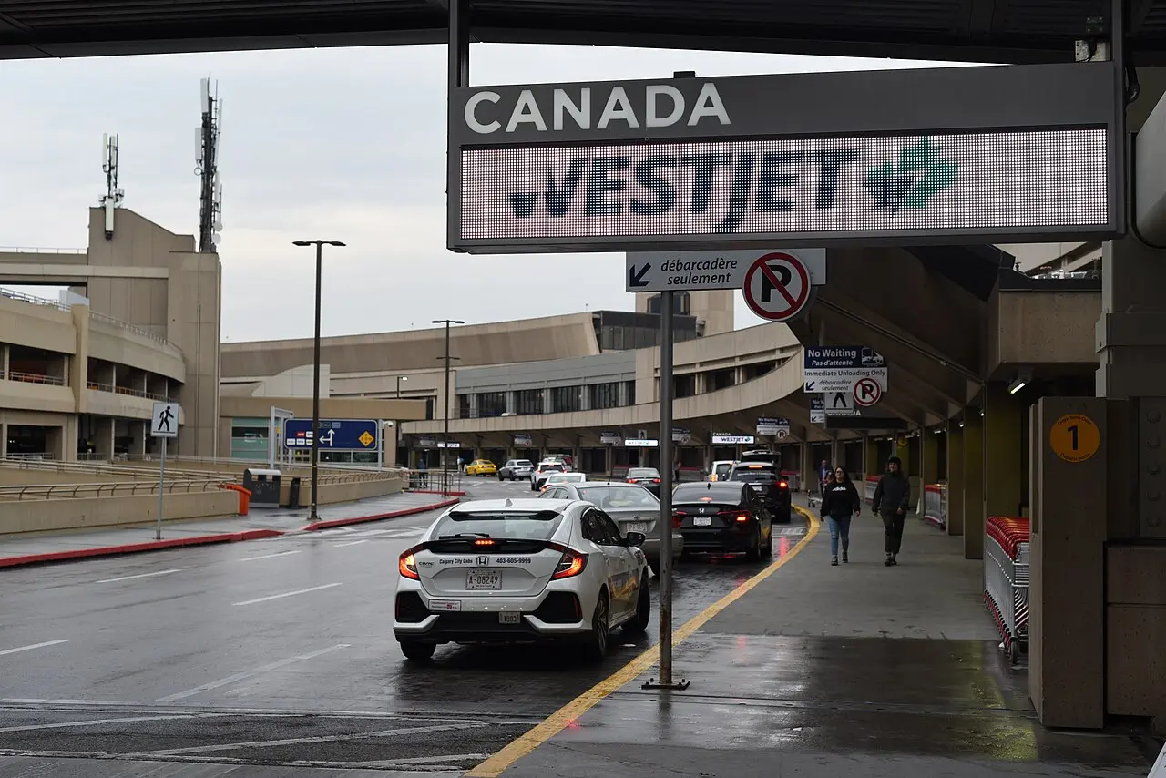 The departures curb at Calgary International Airport