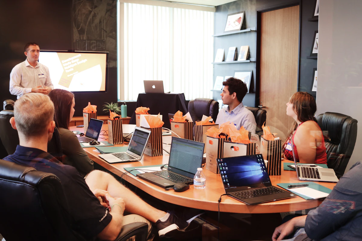 Senior marketer leading a strategy working session